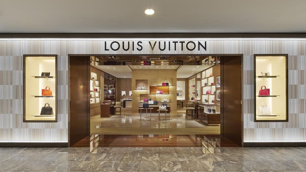 Marketing - Louis Vuitton case presentation